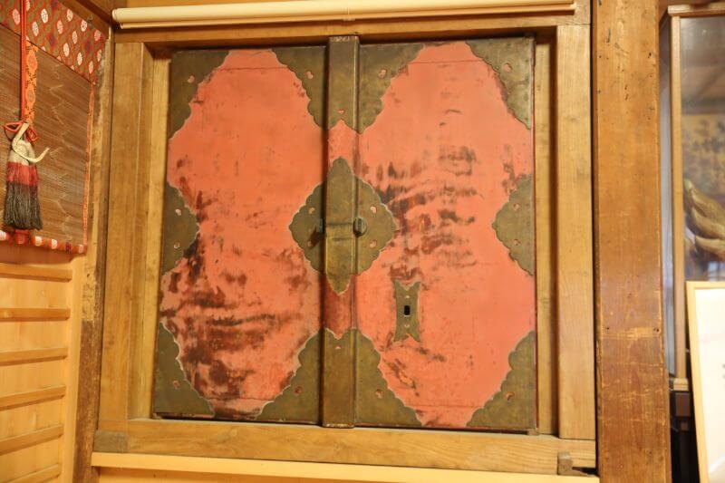 大永4年（1524年）につくられた現存する最古の輪島塗は、輪島市内の重蔵神社に保管されている